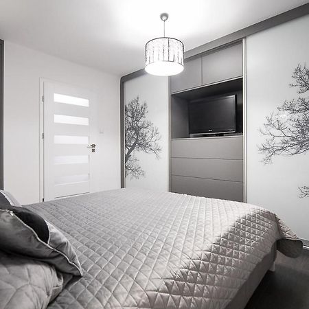 Nowoczesny Apartament - Saska Kepa Apartment วอร์ซอ ภายนอก รูปภาพ