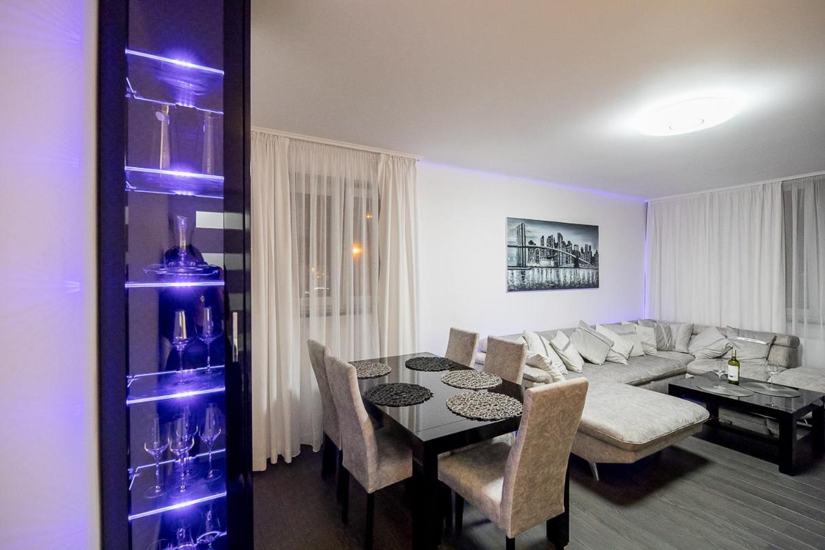 Nowoczesny Apartament - Saska Kepa Apartment วอร์ซอ ภายนอก รูปภาพ