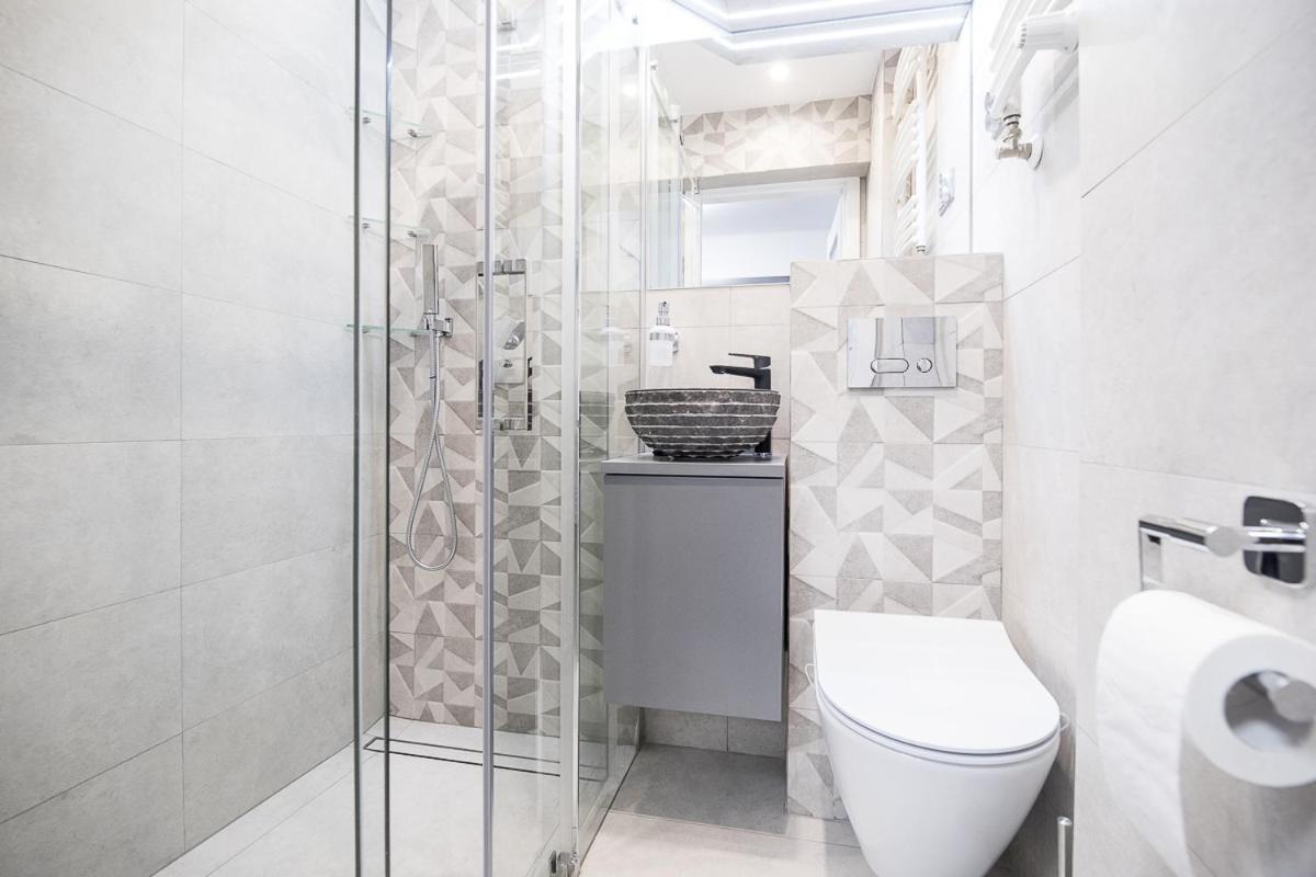 Nowoczesny Apartament - Saska Kepa Apartment วอร์ซอ ภายนอก รูปภาพ